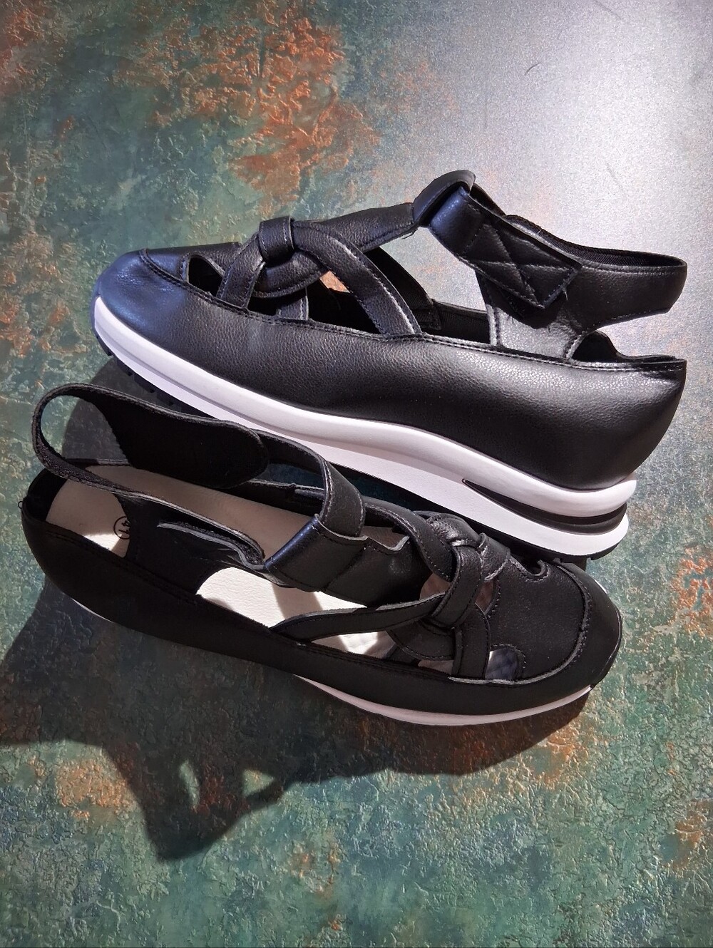 New Women's Black Comfort Platform Sandal Stap Sneakers